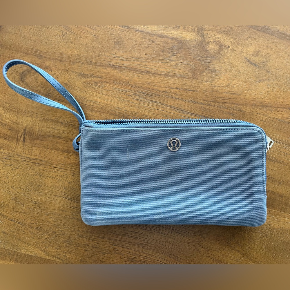 Lululemon pouch wristlet - like new
